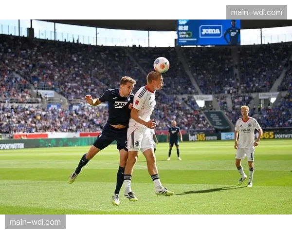 德甲考虑引入新的比赛用球以适应高位压迫战术的快速转换需求